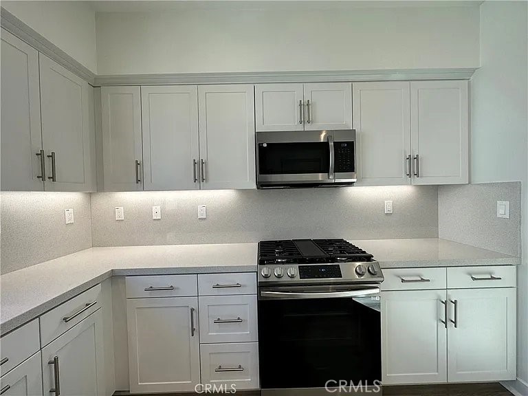 2317 W Broadway 41