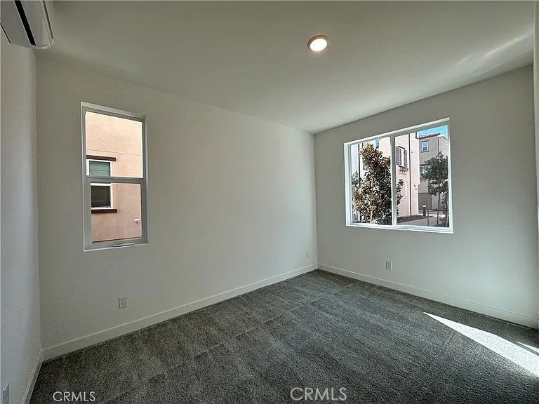 2317 W Broadway 41