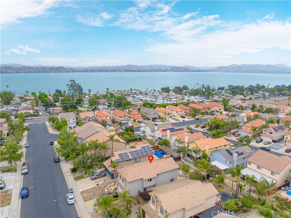 33130 Shoreline