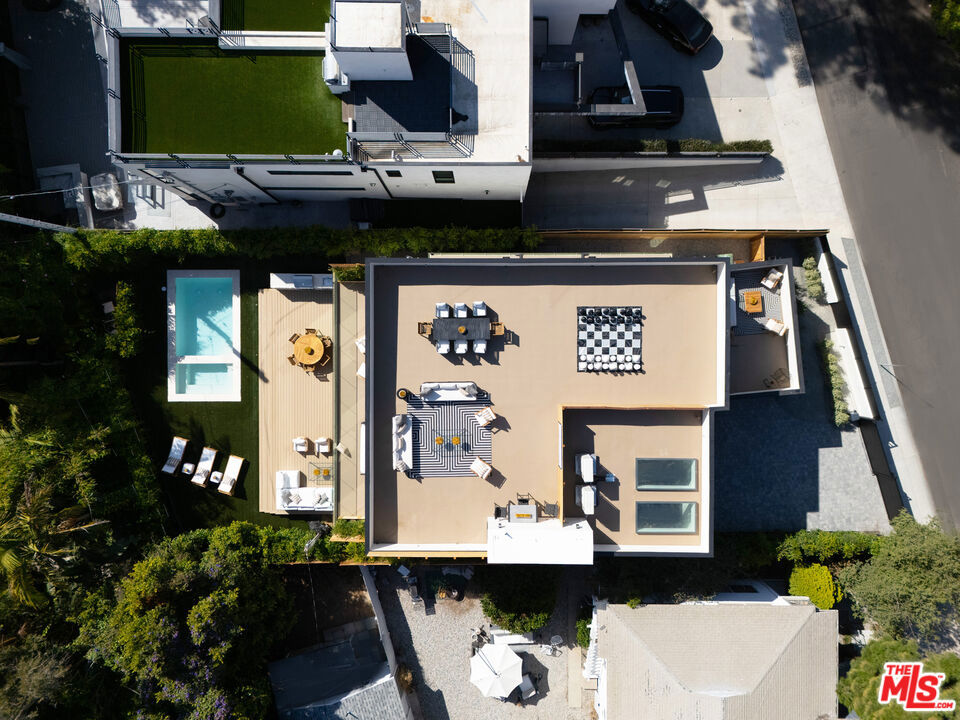 1185 Mcclellan Drive
