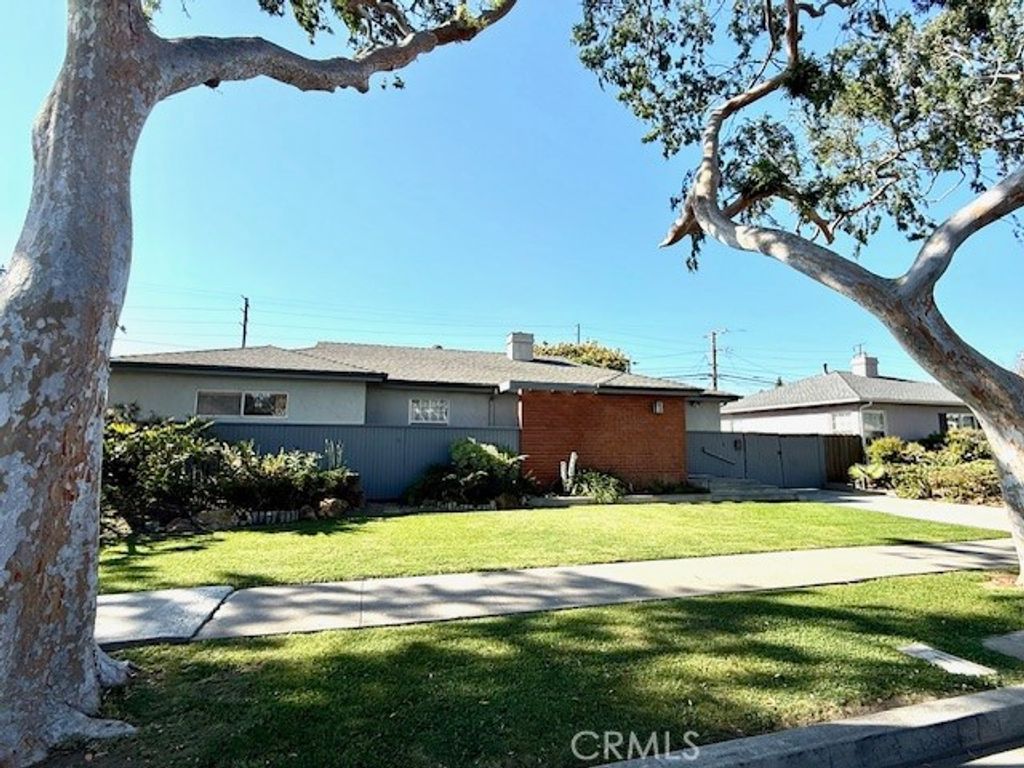 Photo of 11151 Wagner St, Culver City, CA 90230 (MLS # WS26067050)