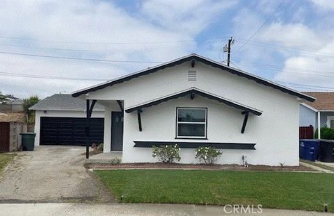 Photo of 21329 Jaffrey Ave, Torrance, CA 90502 (MLS # OC25246922) Photo of 21329 Jaffrey Ave, Torrance, CA 90502 (MLS # OC25246922)