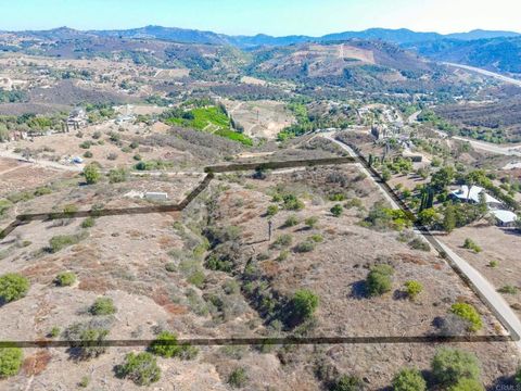 Photo of Palos Verdes Drive, Escondido, CA 92026 (MLS # NDP2510253) Photo of Palos Verdes Drive, Escondido, CA 92026 (MLS # NDP2510253)