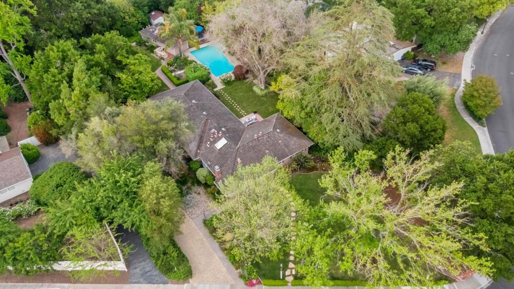 97 Snowden Avenue