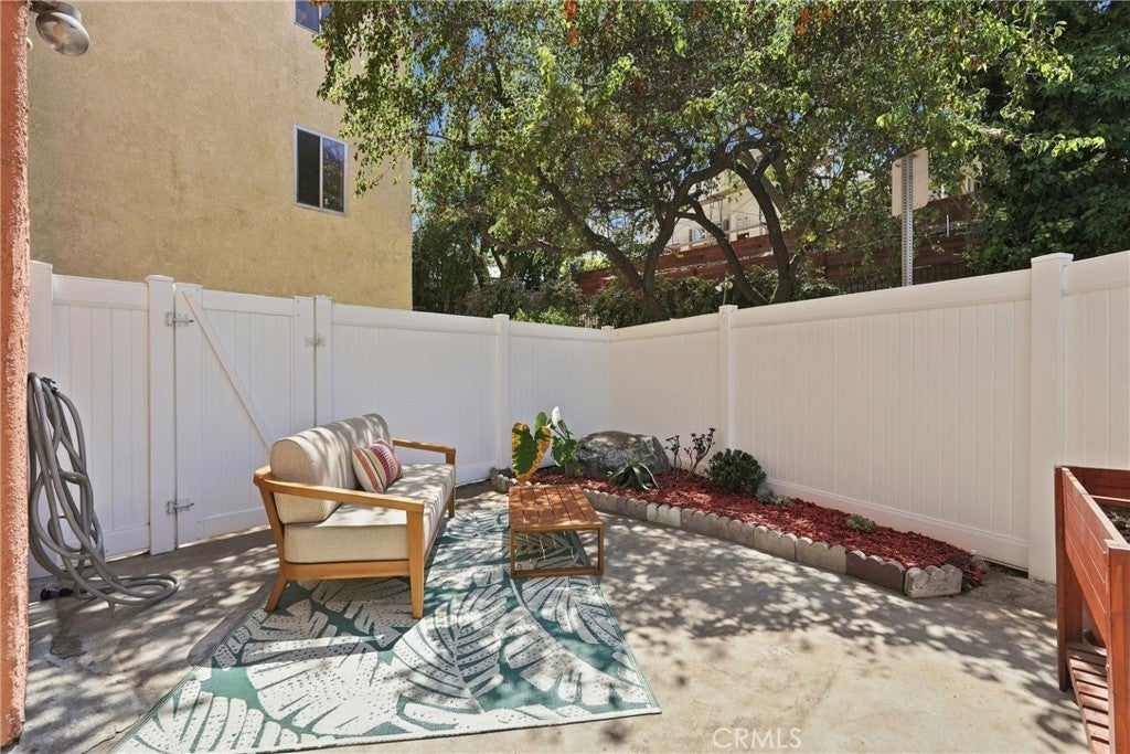 3315 Griffith Park Boulevard 109