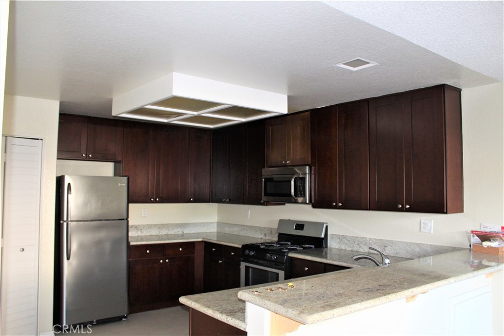 Columbia Square (CS) - Residential Lease