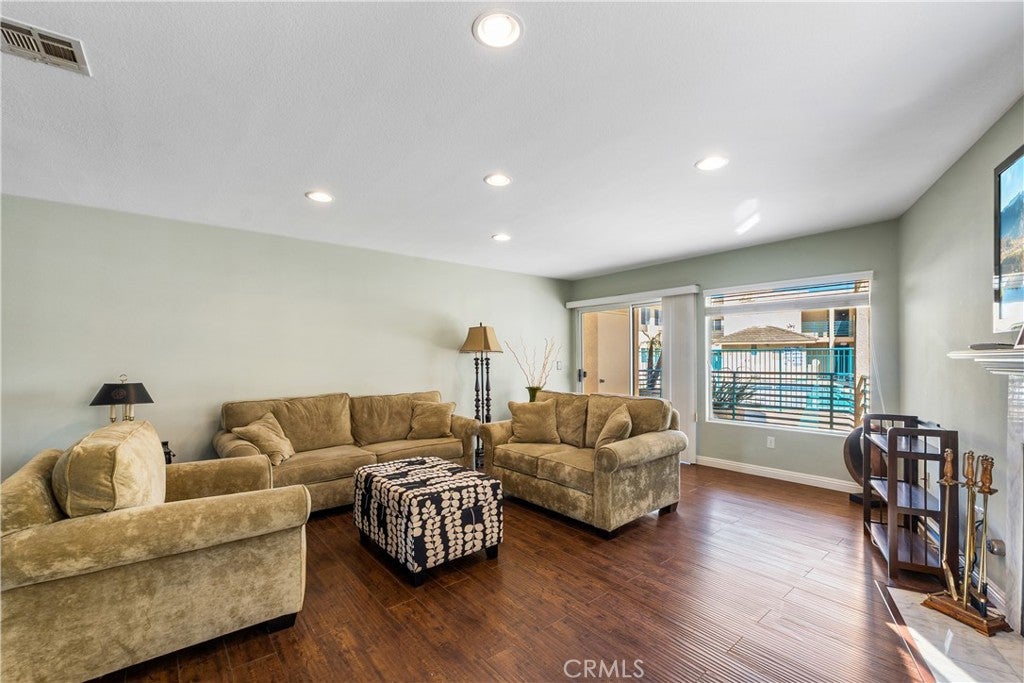 2222 S Mesa