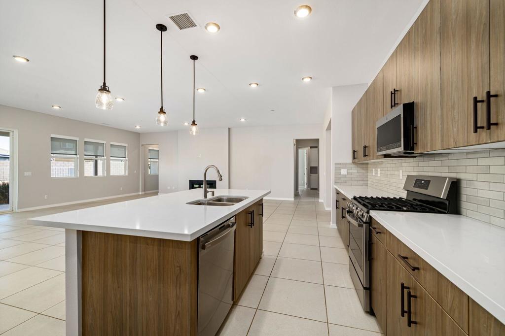 42787 Rachel Court