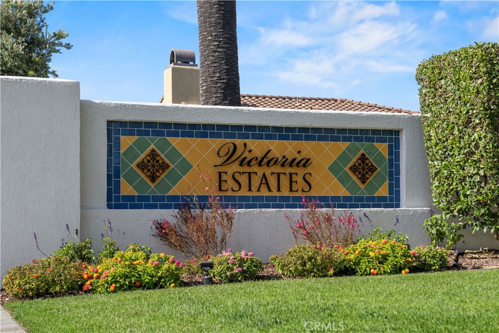 2004 Turnberry Drive