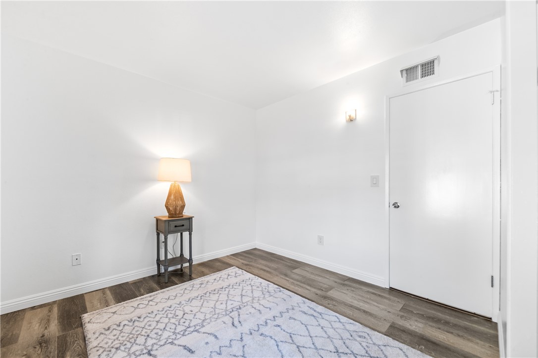 Starlite Huntington (SHUN) - Residential Lease