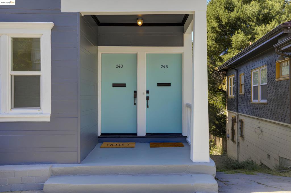 OAKLAND - Residential Income