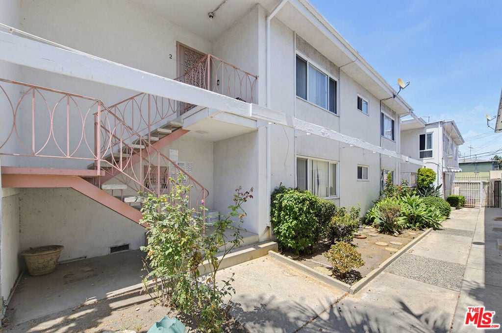 4137 Palmwood Drive 2