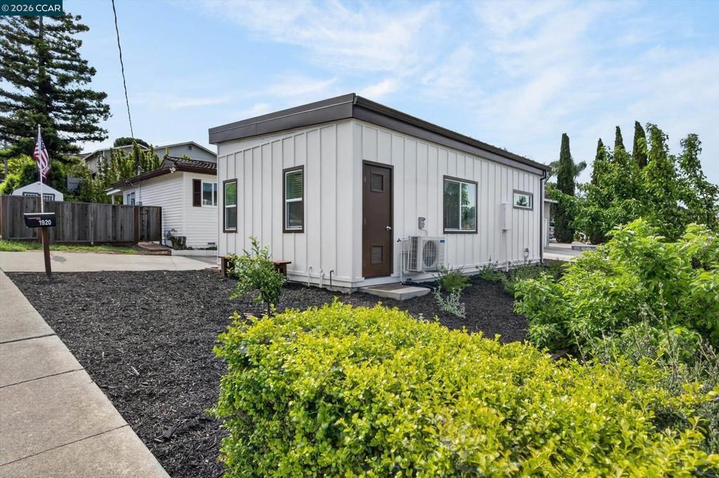 Photo of 1920 E 3rd St St, Benicia, CA 94510 (MLS # 41130779)