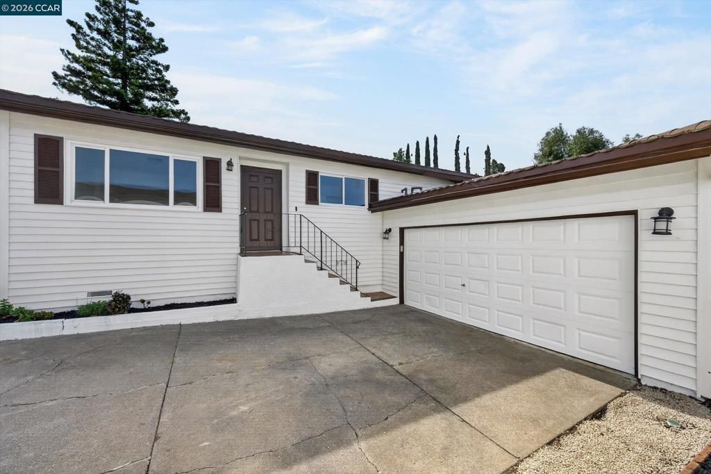 Photo of 1920 E 3rd St St, Benicia, CA 94510 (MLS # 41130779)