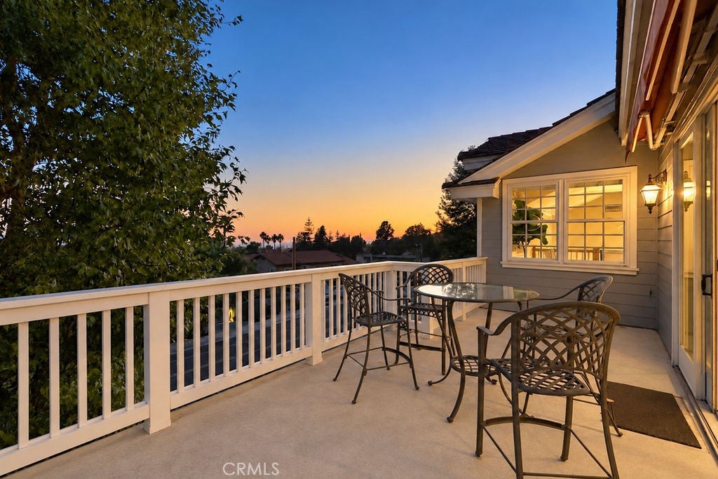 19041 Cerro Villa Drive
