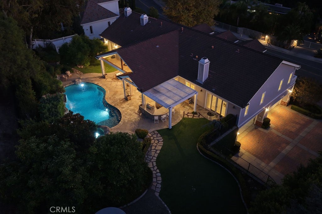 19041 Cerro Villa Drive
