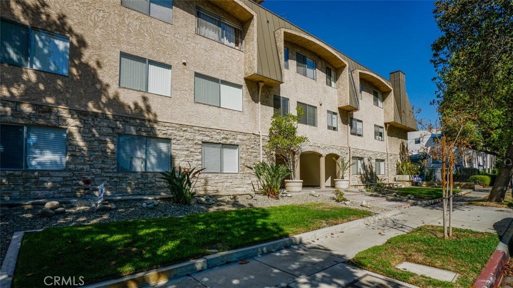 377 W California Avenue 27