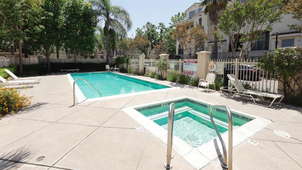 45 Parc Place Dr Dr, Milpitas CA 95035