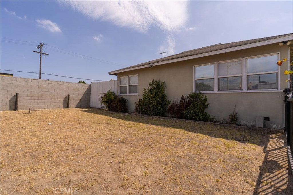 14300 S Ainsworth