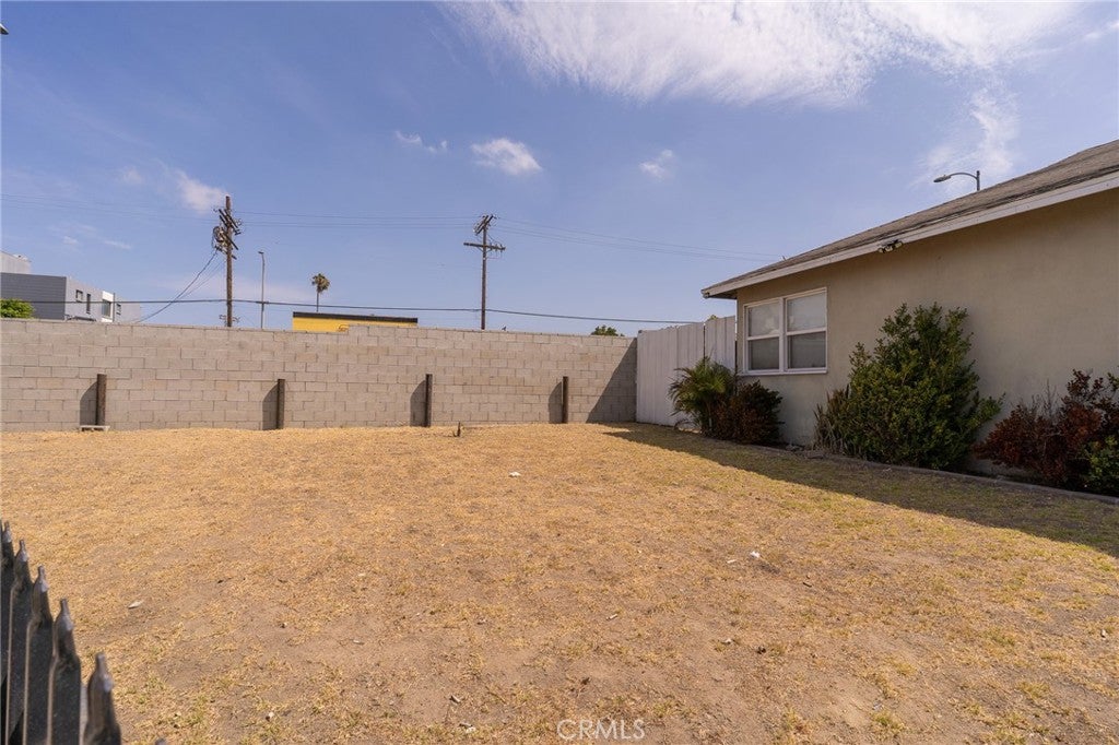 14300 S Ainsworth