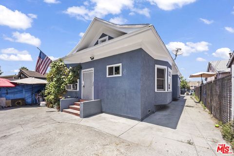 Photo of 901 E 42nd Street, Los Angeles, CA 90011 (MLS # 26853587)