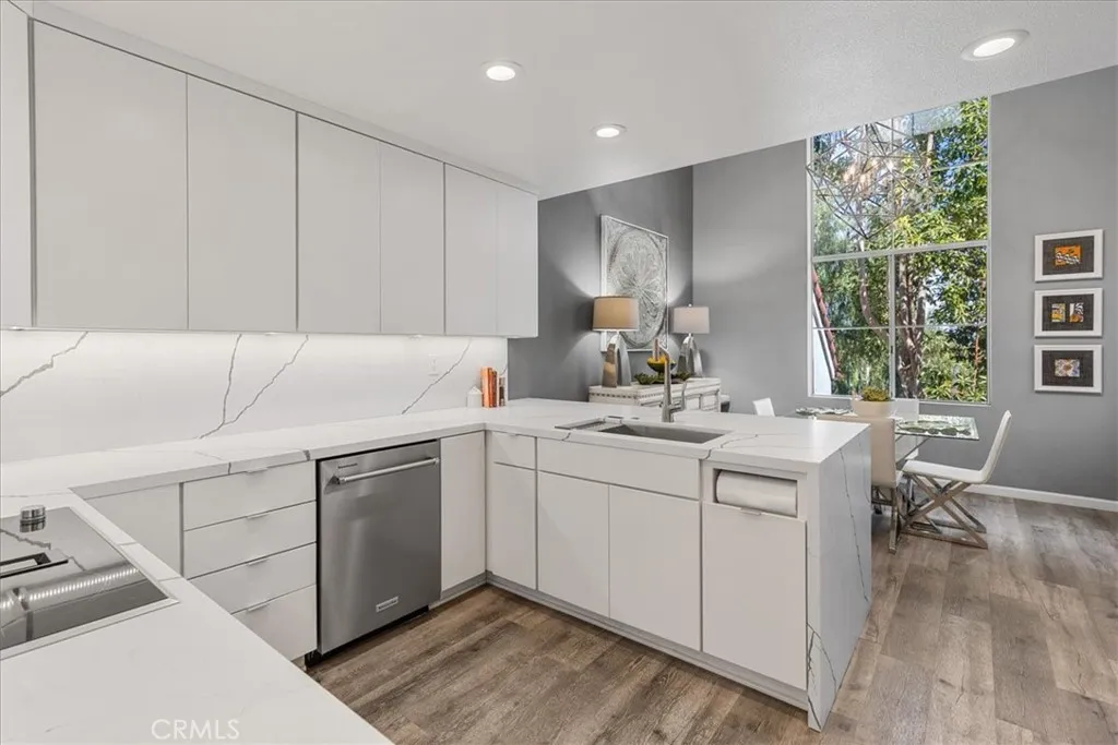 Dana Point, California 92629, United States, 3 Bedrooms Bedrooms, ,4 BathroomsBathrooms,Residential,Active,247629