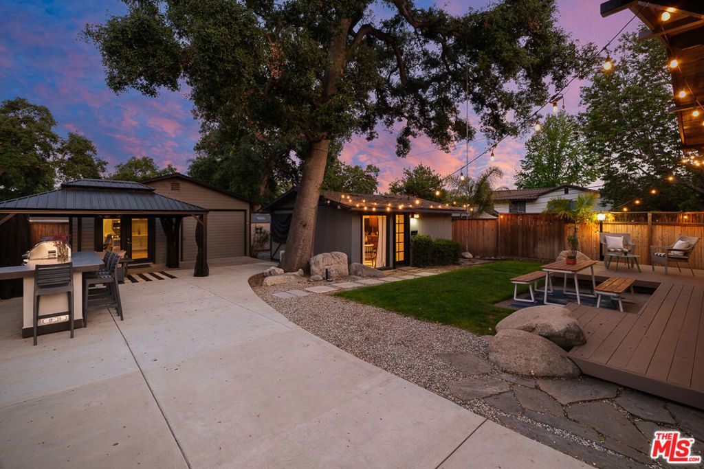 listing image 130725865496776915893