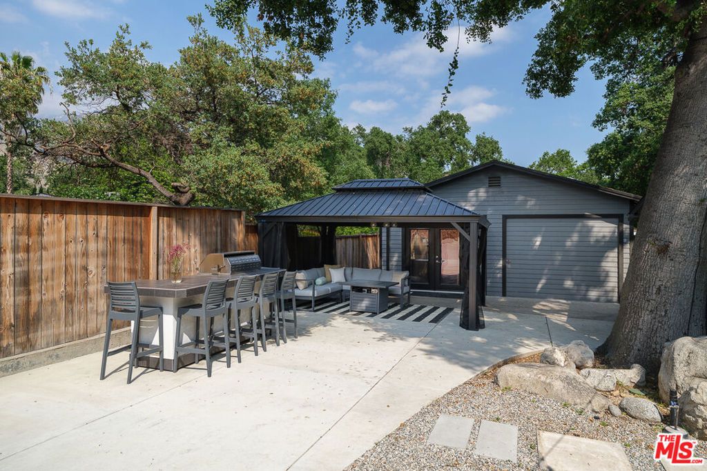 listing image 130720271197792317143