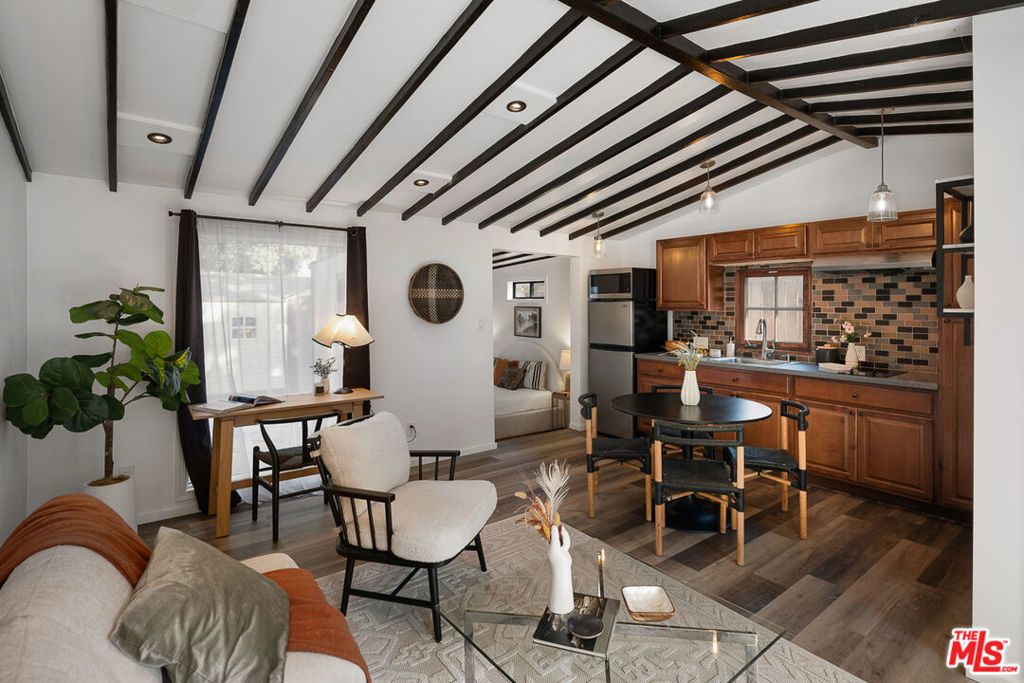 listing image 130727995930996217114