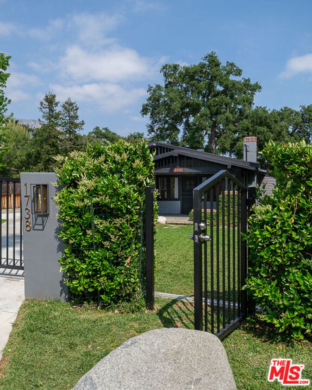listing image 130720694447808123282