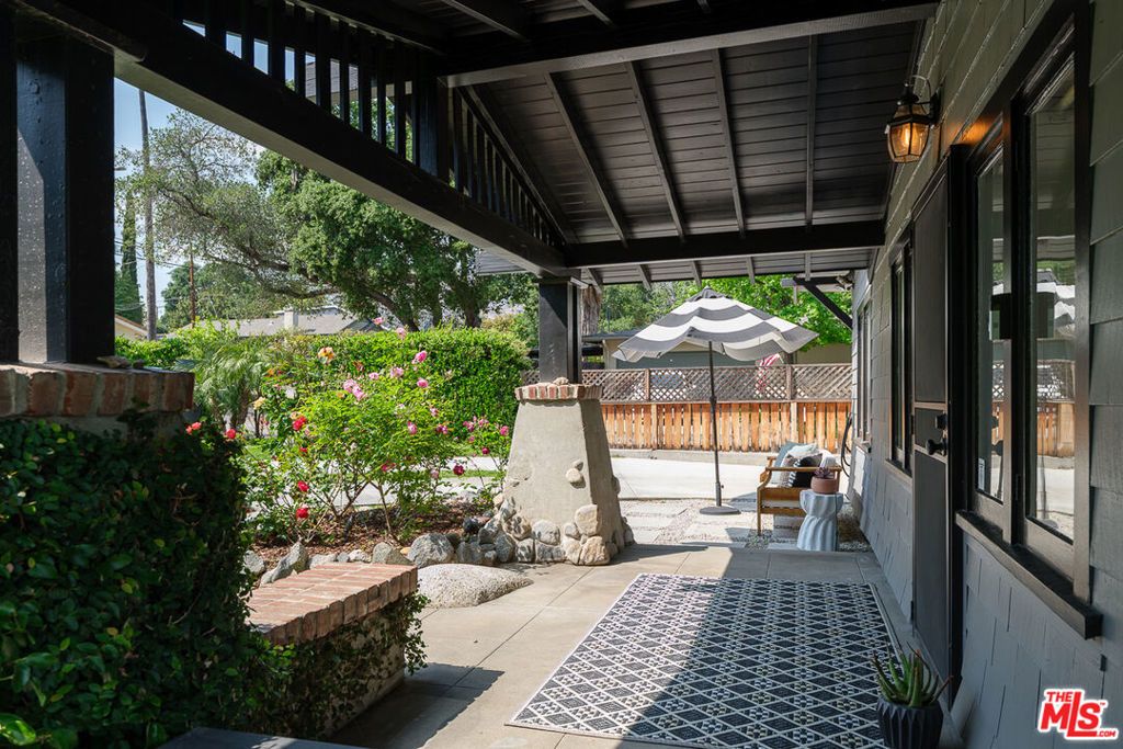 listing image 130724722983679366858