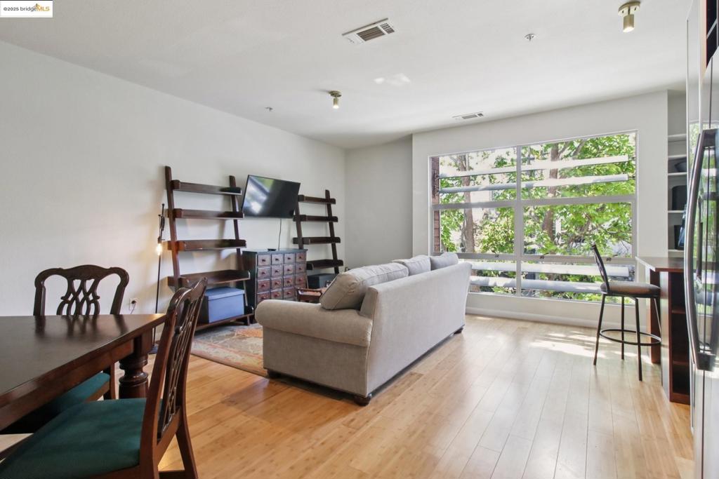 EMERYVILLE - Residential