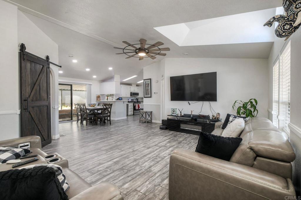 1333 olive Ave. 62