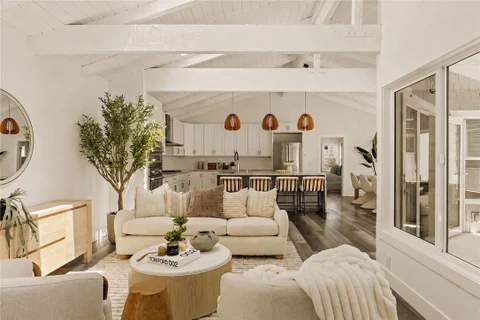 MLS: OC26174585