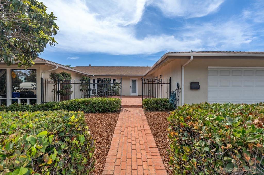 8874 La Jolla Scenic Dr N