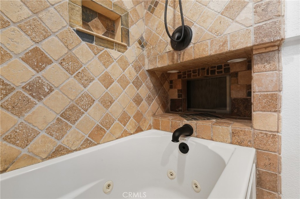Embassy Pointe (EMPT) - Residential