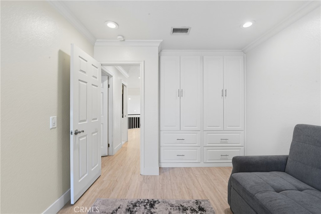 Embassy Pointe (EMPT) - Residential