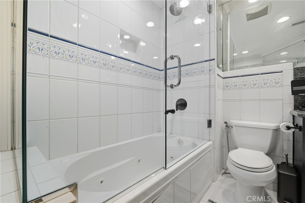 Embassy Pointe (EMPT) - Residential