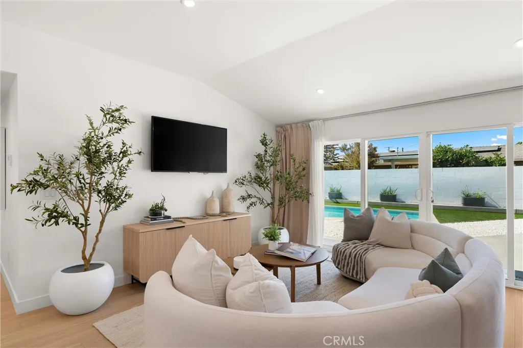 Buena Park, California 90620, United States, 3 Bedrooms Bedrooms, ,2 BathroomsBathrooms,Residential,Active,182819