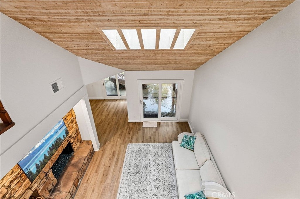6164 E Morningview