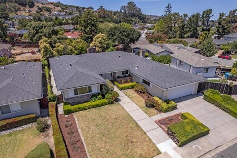 Tiny photo for 2618 Martinez Drive, Burlingame, CA 94010 (MLS # ML82054826)