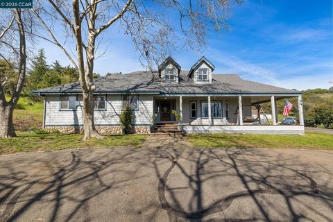 Photo of 1055 1055 Itow Ct Ct, Penryn, CA 95663 (MLS # 41125749)