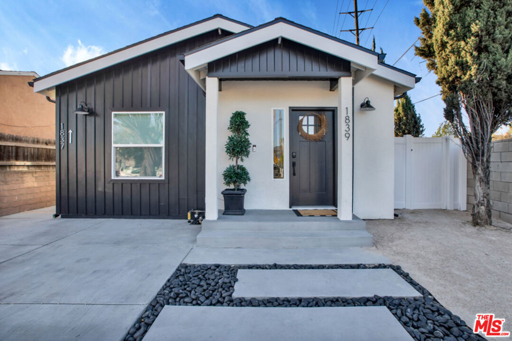 Welcome to 1837 N Brighton Street! The home is located in a beautiful residential neighborhood in Burbank, featuring FOUR bedrooms and THREE bathrooms and a spacious private side yard, perfect for family gatherings. The house has LVP floors, recessed lighting, a dining room, washer/dryer, and glass shower doors in the master bathroom. The kitchen features custom wood cabinets, Quartz countertops, and stainless steel appliances - gas range, refrigerator, and microwave. The property Is a Triplex and has 2 other Tenants. This unit has its own yard and private space. Includes 1 parking space. Property is close to train tracks. Available - September 2025. Pets are allowed with $500 additional deposit. (Dog breed & size limitation subject to owner approval). Water, sewer, and Gardener paid by the owner. Electricity, trash, and gas paid by tenant. Renter Insurance Required. No smoking inside. Home will not be furnished. Details of Qualifications: 1) Credit score above 650 2) 1 year Lease Minimum 3) Monthly gross income at least 3 times rent amount 4) No Past Eviction, Judgements, or Collections 5) Rental application 6) Rent $4,500 per Month 7) Deposit $4,500 8) 1 Parking space included.