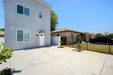 Photo of 7247 Cleon Avenue, Sun Village, CA 91352 (MLS # SR26104417)