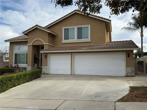 Photo of 2515 Sweet Rain Way, Corona, CA 92881 (MLS # DW25258792)