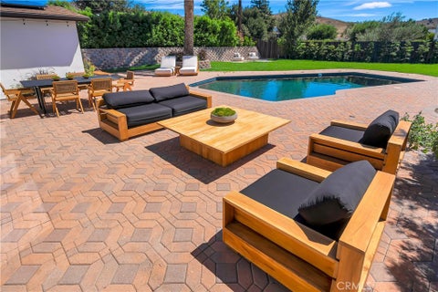 Photo of 5420 Parkmor RD, Calabasas, CA 91302 (MLS # SR26191482)