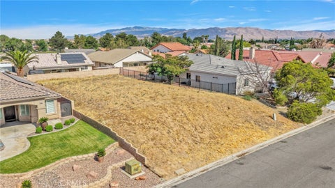 Photo of 12819 Yellowstone AVE, Victorville, CA 92395 (MLS # HD26151606)