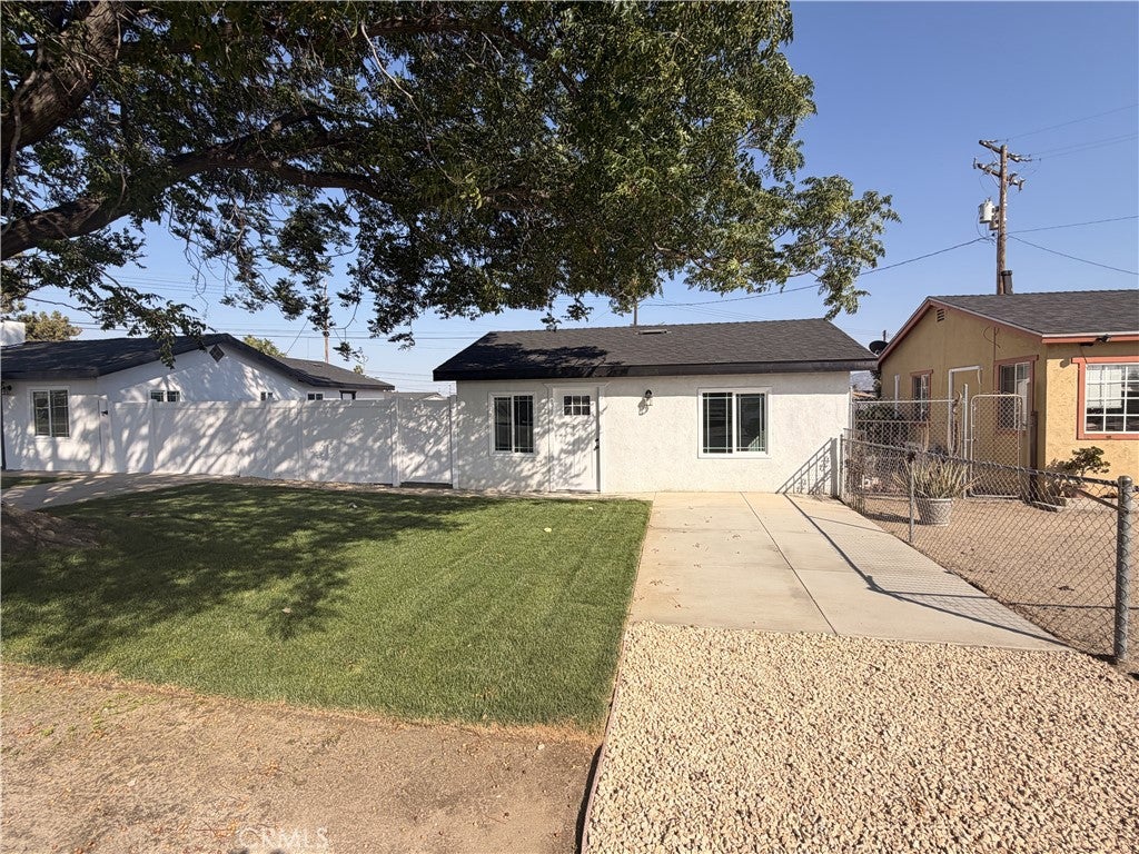 1460 Redlands