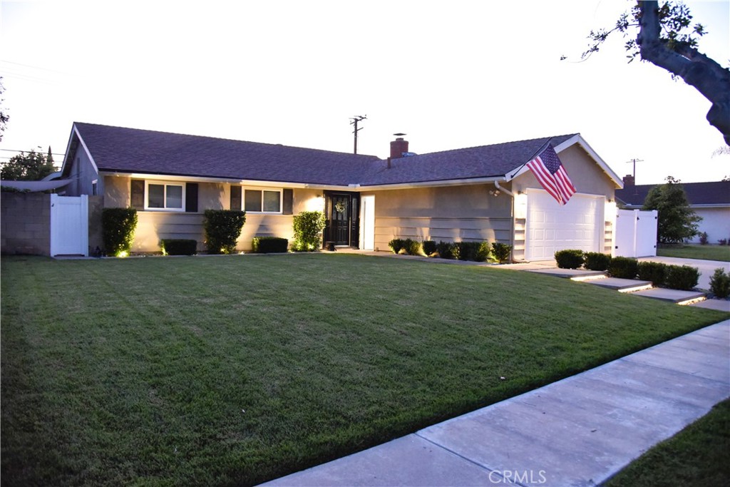 5971 Shay Del Place