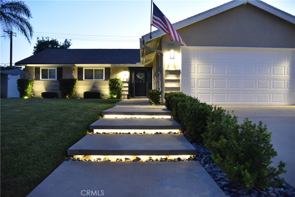 5971 Shay Del Place